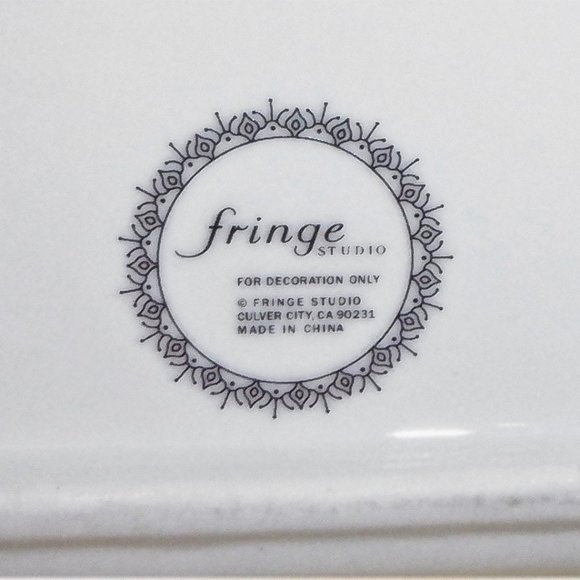 (*)*** Fringe Studio *** Decorative PLATE - Picture 2 of 2
